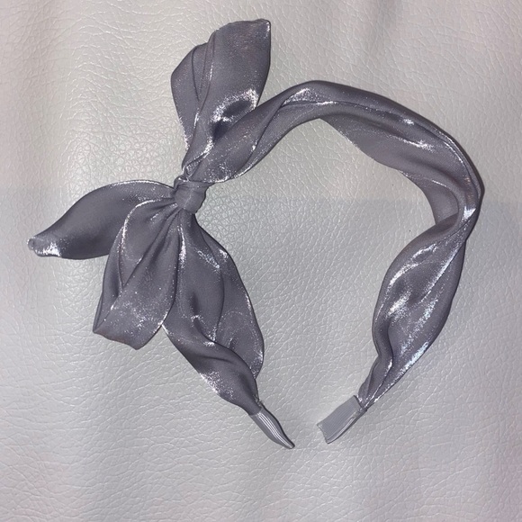 **FREE w/ purchase** Silver Sheer Bow Headband - Picture 2 of 2